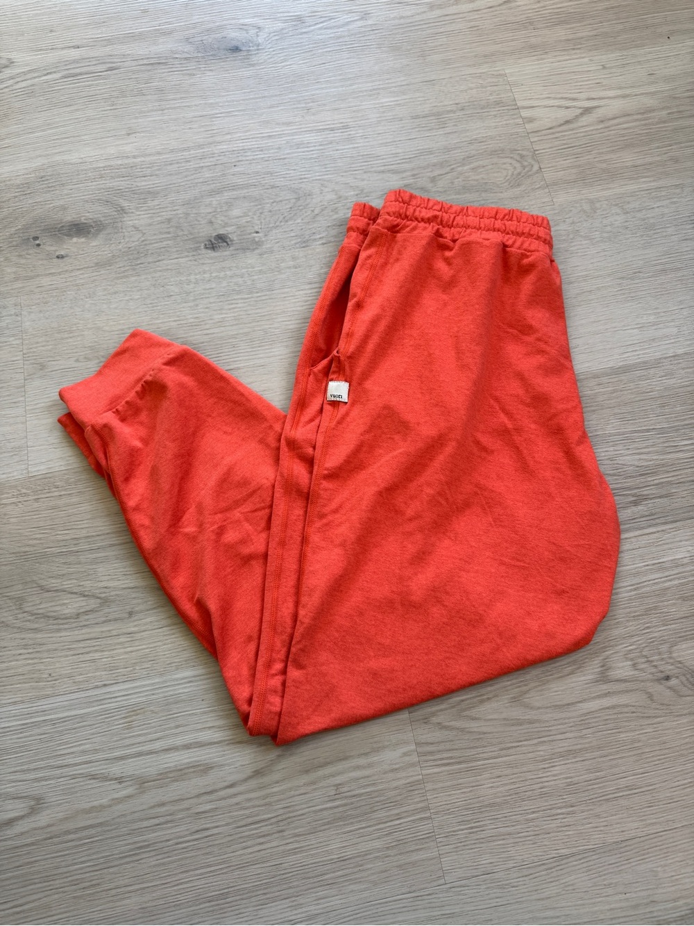 Vuori Performance Jogger Coral Orange DreamKnit Pants Women’s Small VW303
